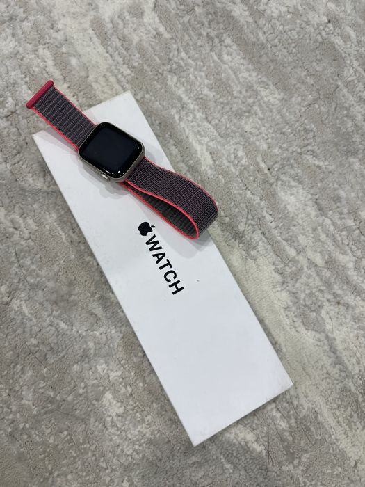 Продаю Apple Watch SE