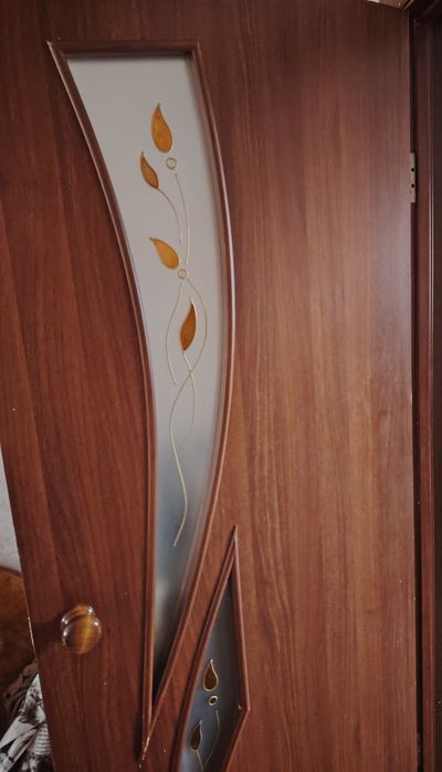 Продам дверь МДФ б/у