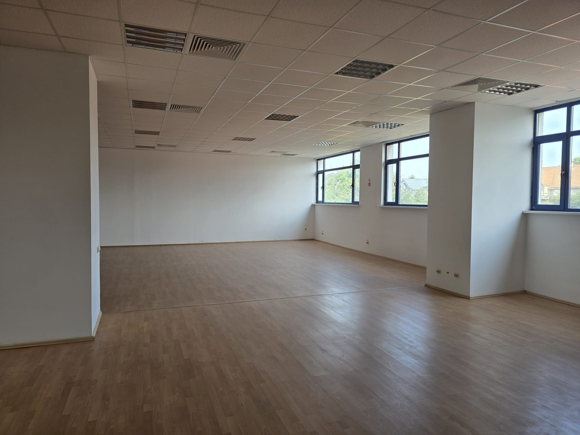 Birouri / Spatii de Inchiriat - Cladirea Basarabia