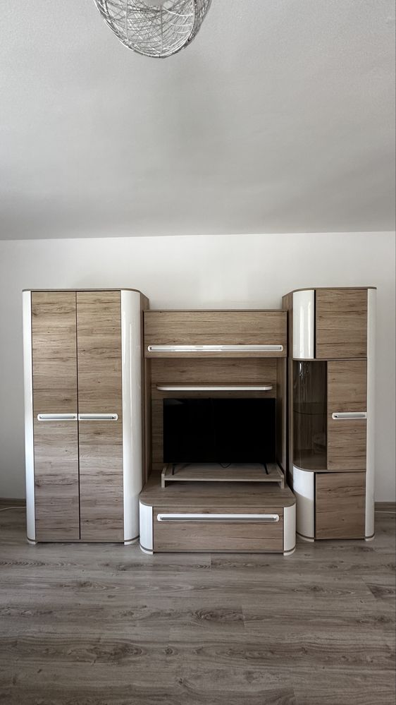 Mobila living moderna, stare foarte buna- pret avantajos