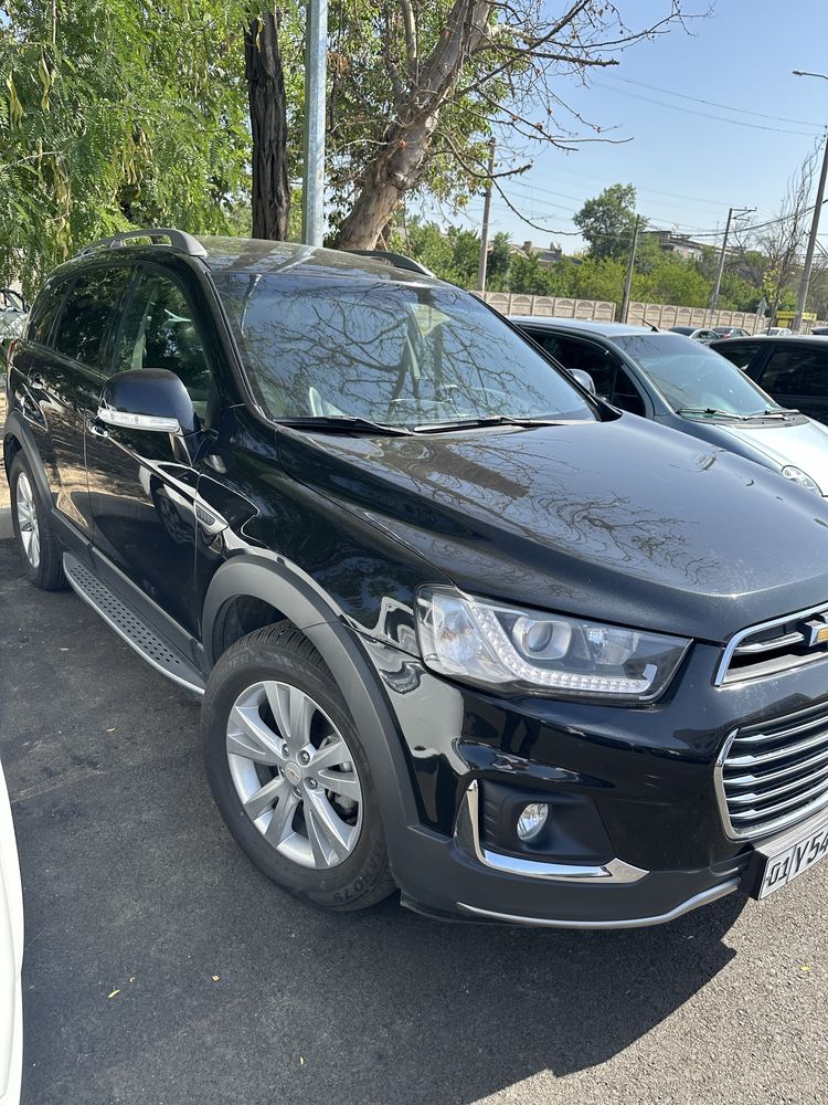 Captiva 4 2015 yili Qora