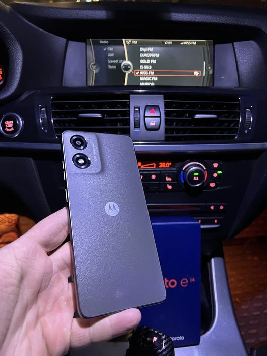 Moto E14 ca nou folosit foarte putin