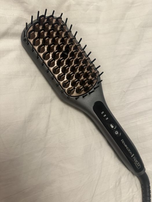 Perie electrica de indreptat parul Remington Keratin Protect