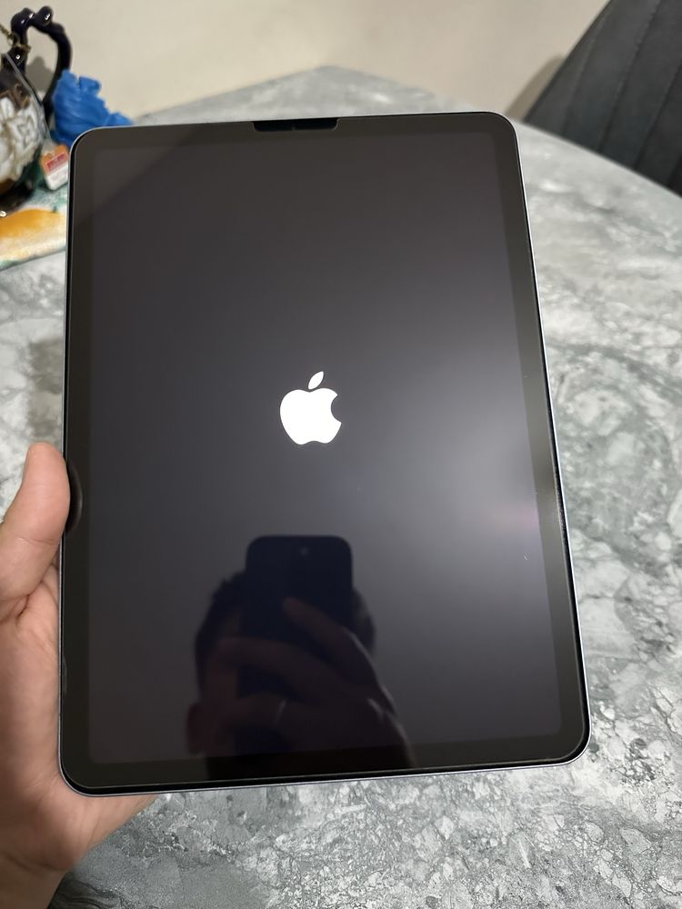 Продаётся IPad Air 4th Gen 64gb