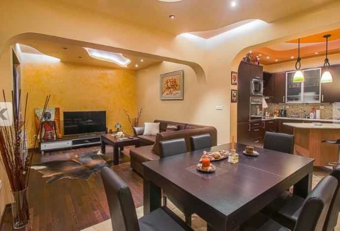 Продава се Двустаен апартамент в София, Център - 60 кв.м за 2825 €/кв.м - Снимка #3