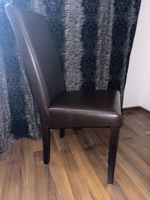 Vand set masa + 4 scaune