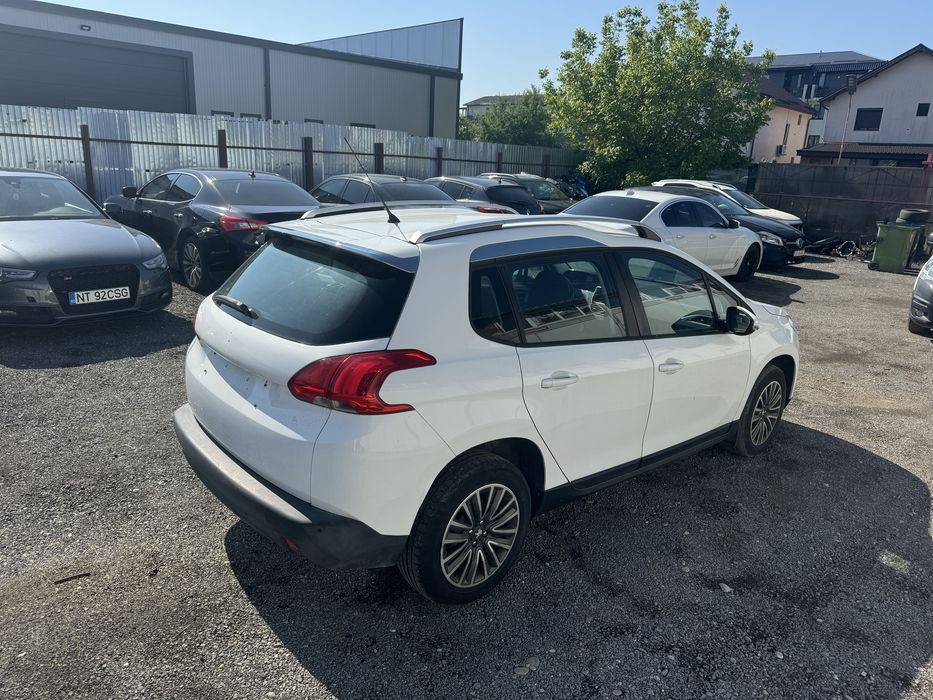 Peugeot 2008 mini suv