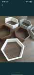 Etajere lemn forma hexagonala