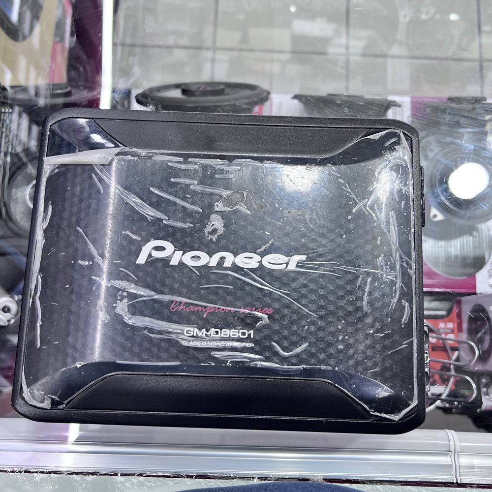 Pioneer GM-D8601