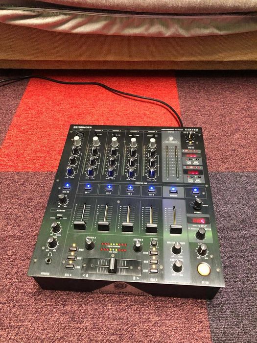 Mixer DJ Behringer DJX750