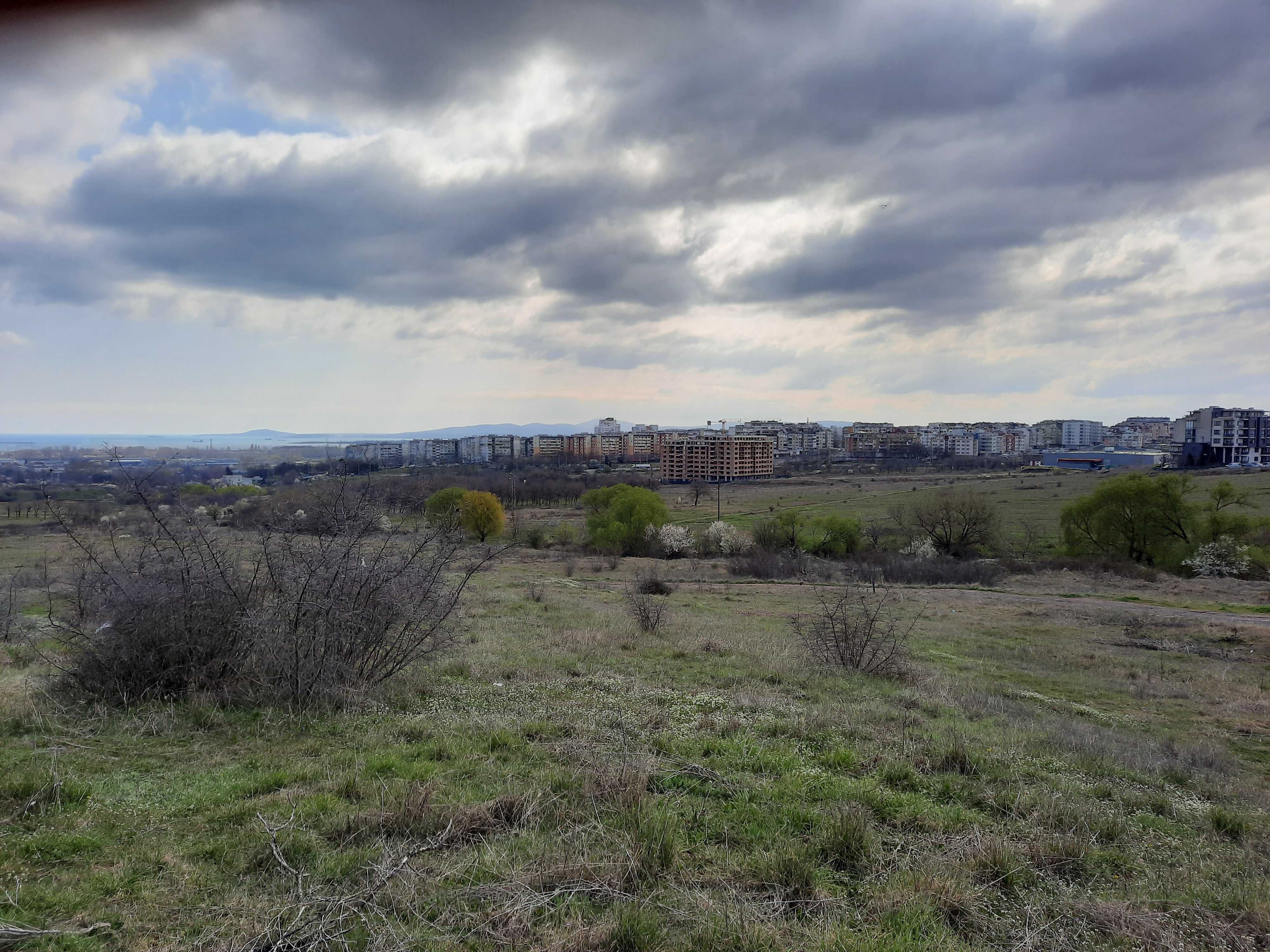 Жилищен парцел в "Меден рудник "