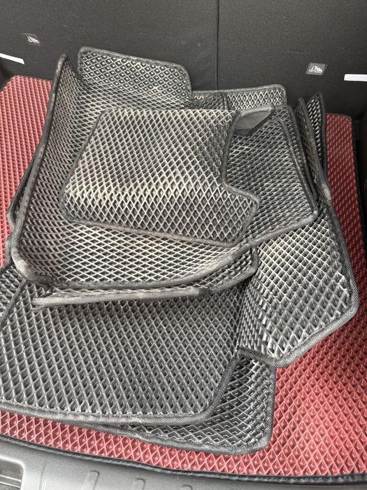 Коврик  авто полный комплект