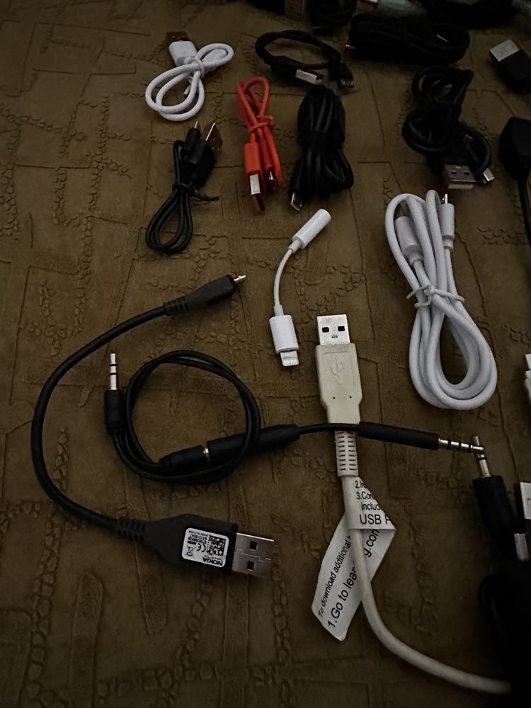 Diversitate cabluri mini USB micro USB USB C USB A