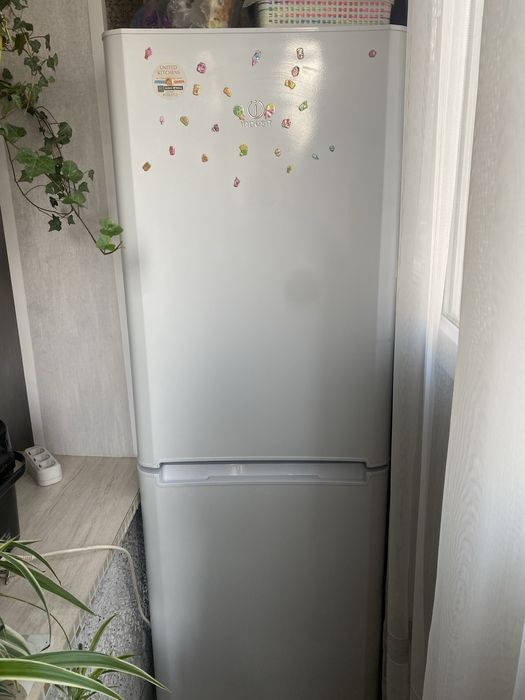 Хододильник «INDESIT