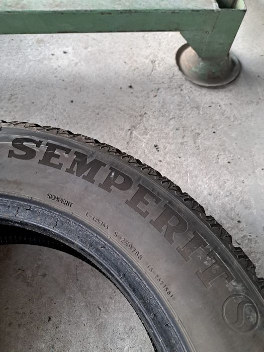 2 anvelope iarnă 185 60 r15 Semperit