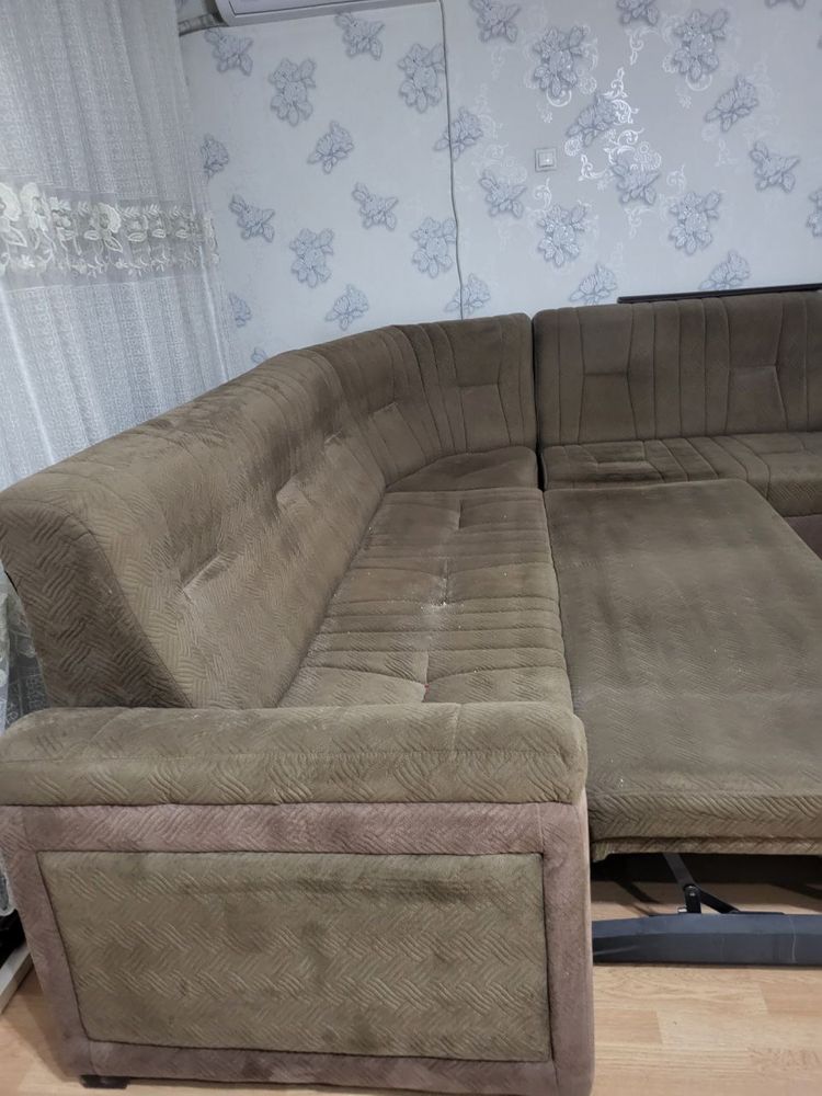 Диван и два кресла