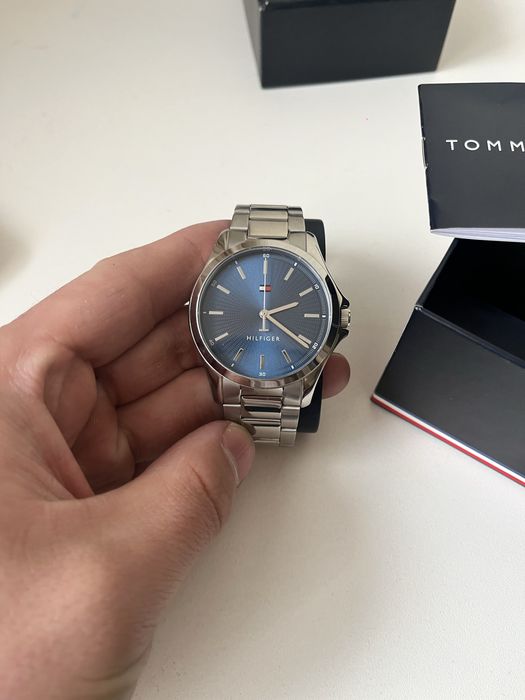 Часы Tommi Hilfiger