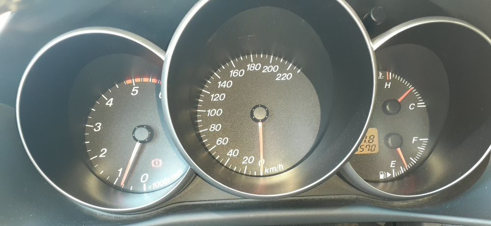 Vând Mazda 3 Hatchback