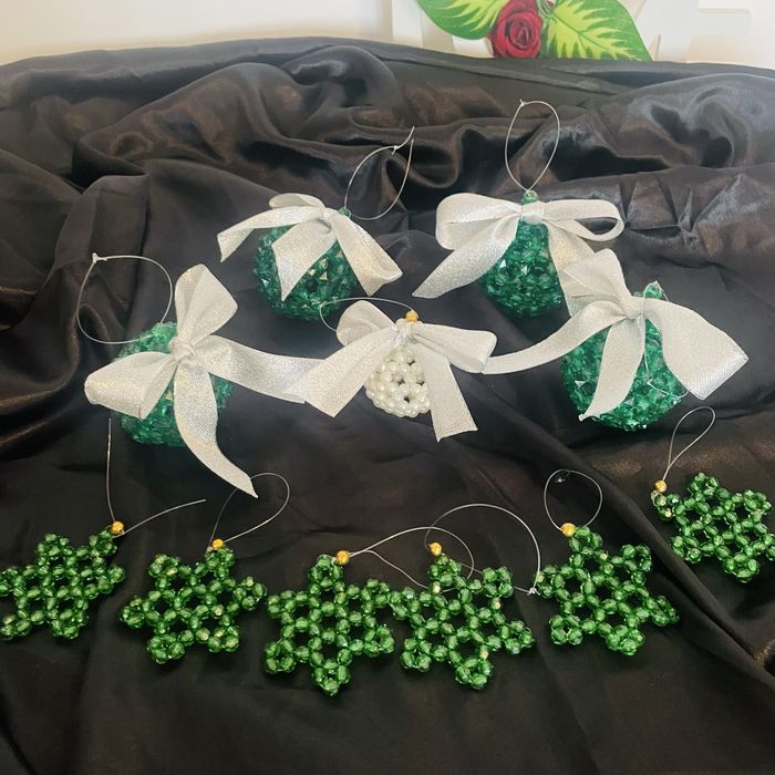 Globulete si stelute