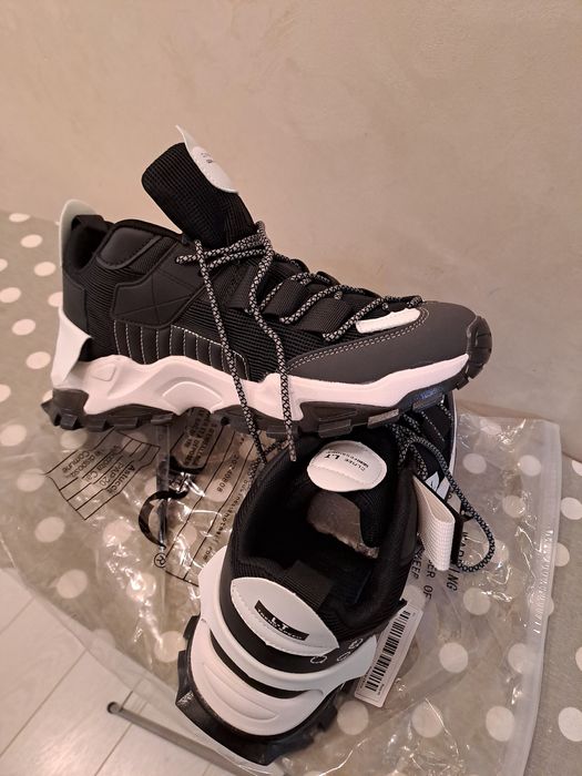 Маратонки оригинални