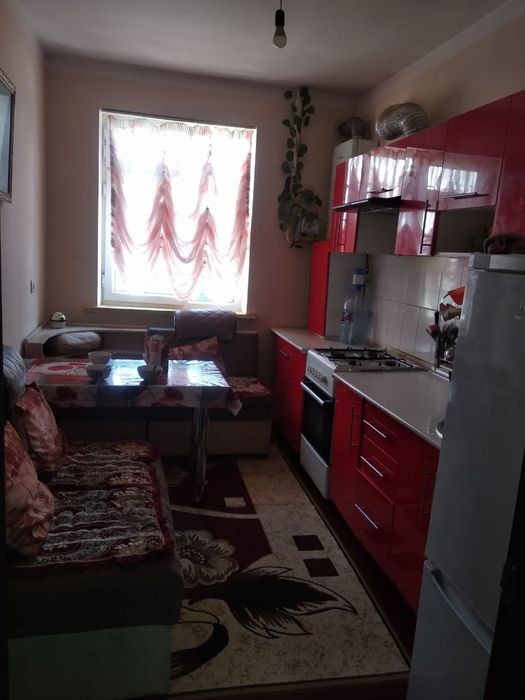 3 xonali kvartir sotiladi