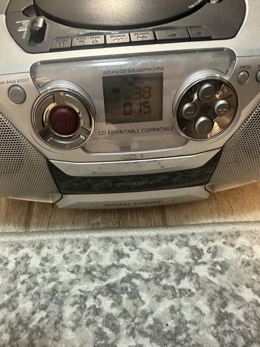 Radio-casetofon cu CD ( Mp3 ) Philips