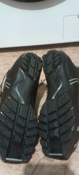 Теплые лыжные ботинки