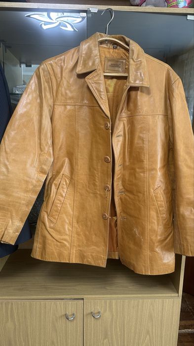 Куртка кожаная M