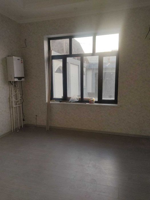 Янги қурилган евро таъмирли ховли — Олмоз маҳалласида