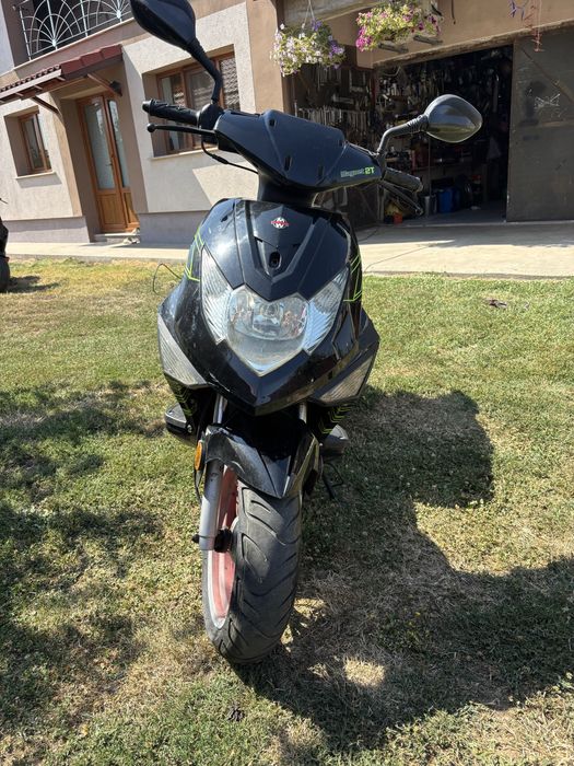 Scuter Motowell Magnet Sport + piese de schimb