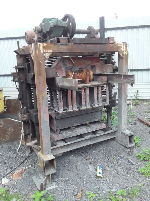 Шлакоблочный станок