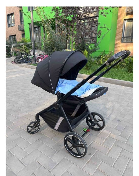 Коляска для прогулке