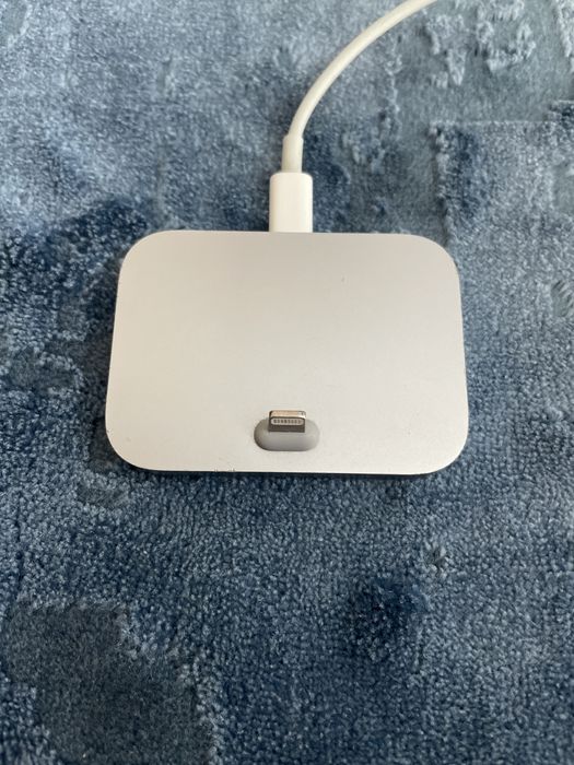 док станция для iPhone с разьемом Lighting