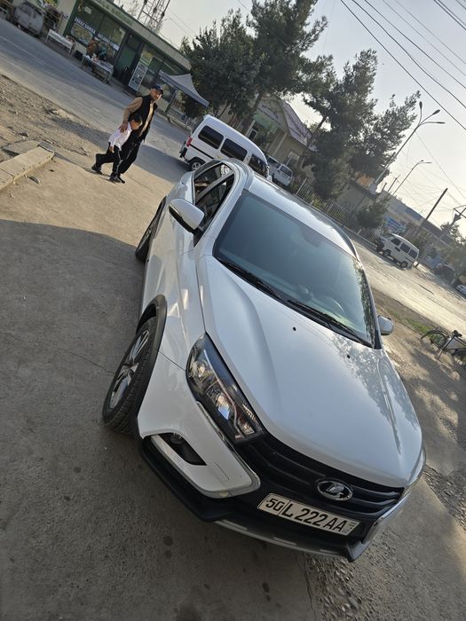 Lada vesta cros 1.8 2019 yil