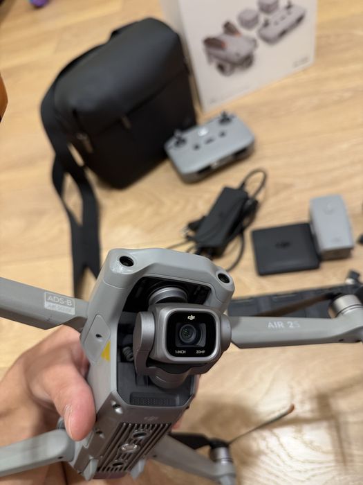 Дрон DJI Air 2S Combo Отличен