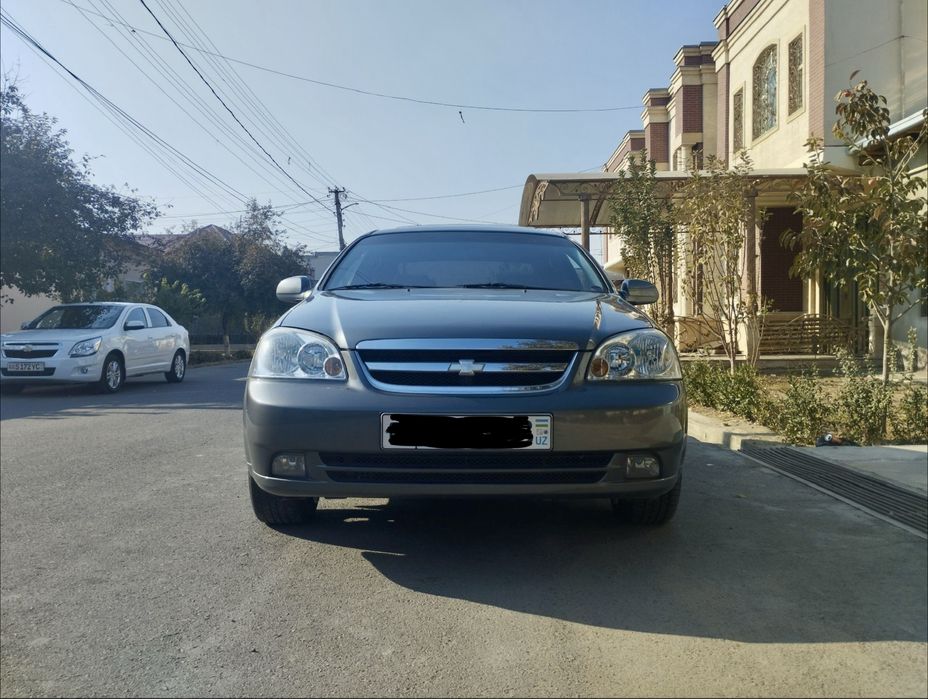 Sotiladi Lacetti srochno