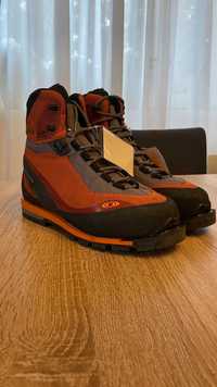 Salomon Ice Light GTX 42 2/3 SAMPLE NOI ghete boots trekking munte