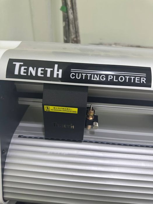 Срочно продам Режущий плоттер Teneth