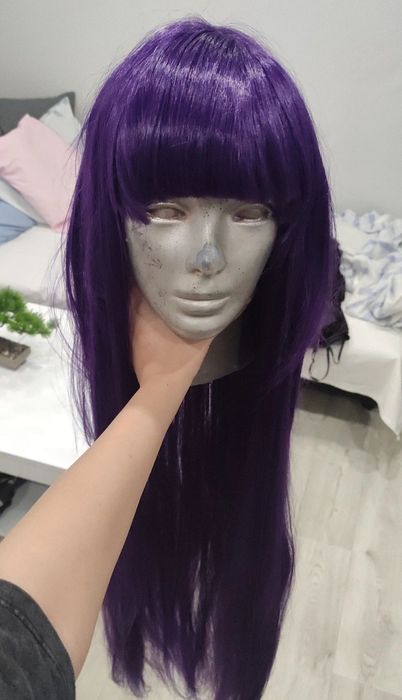 Две лилави перуки с Бретон