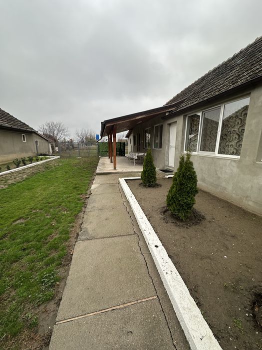 Casa de vanzare in localitatea Satchinez