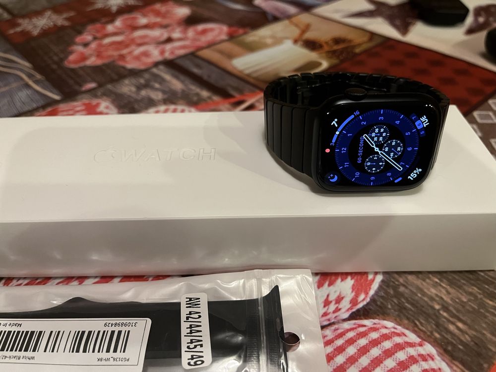 Apple Watch S8, 45мм, като нов, гаранция