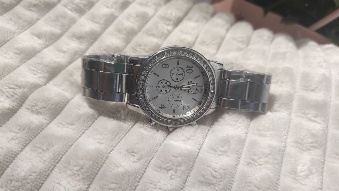 Дамски ръчен часовник неръждаема стомана Geneva