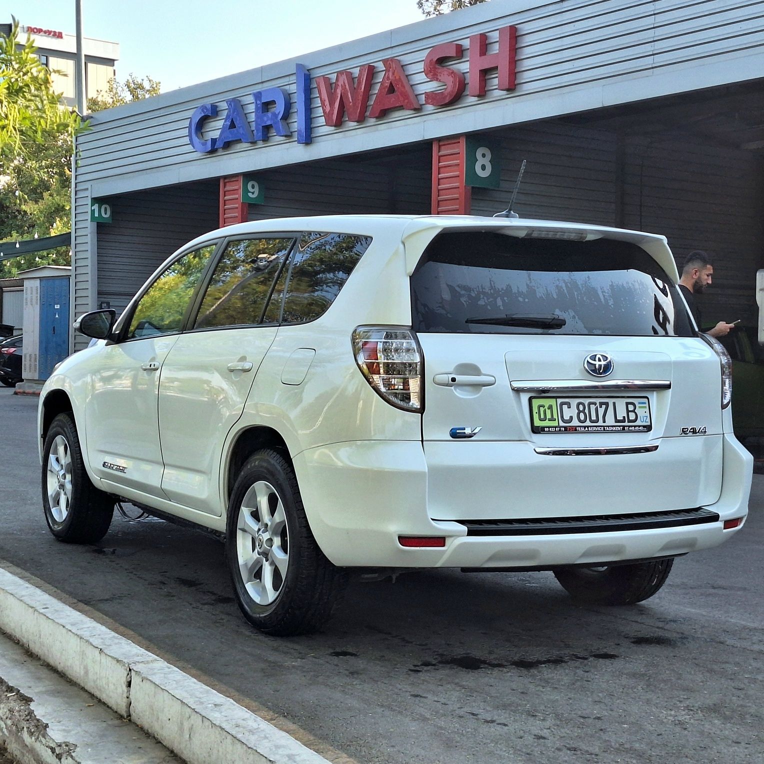 Toyota Rav4 EV Электромобил