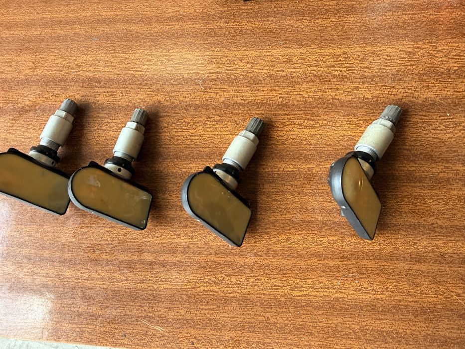 Датчици за налягане Мерцедес ОЕМ TPMS  A/B/CLA/GLA/GLB/GLE/GLS 433 MHZ