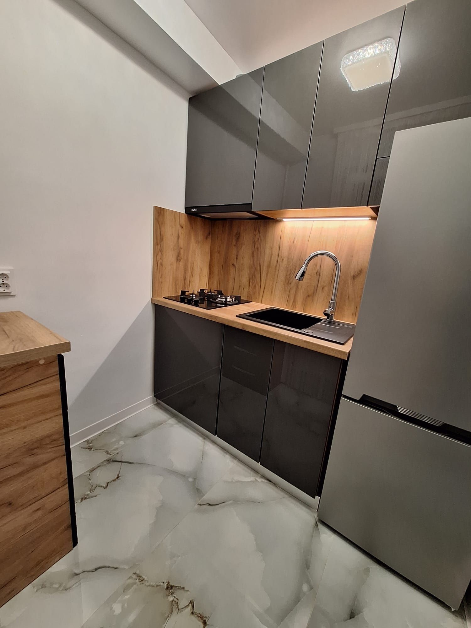 Inchieriez apartament