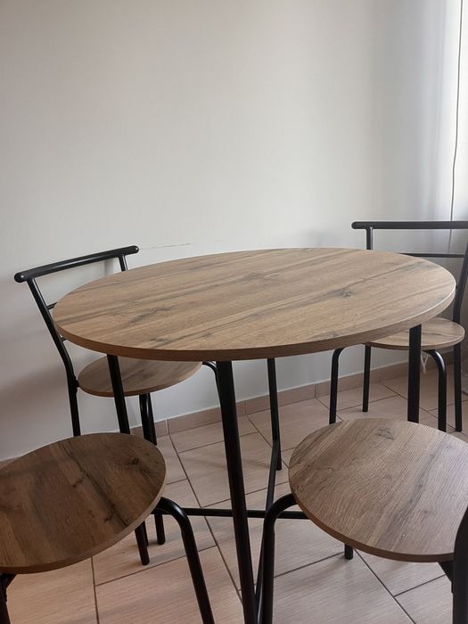 Комплект маса с 4 стола