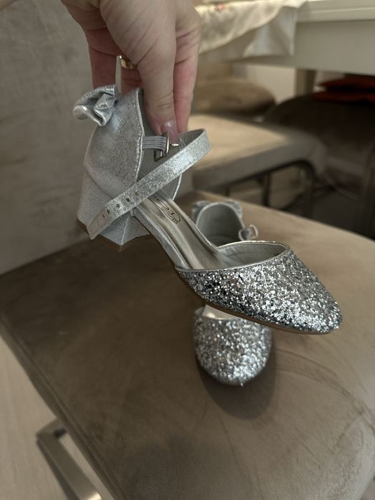 Pantofi cu toc fetite