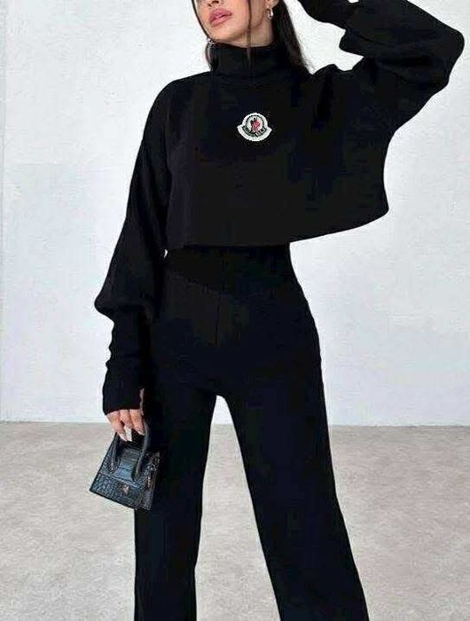 Compleuri dama din tricot