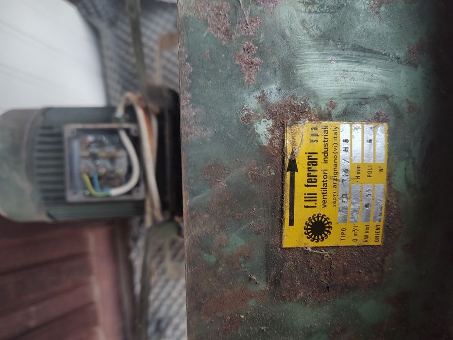 Vind  2 ventilatoare pt. Uscător cherestea.