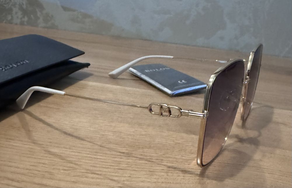 Ochelari de soare noi